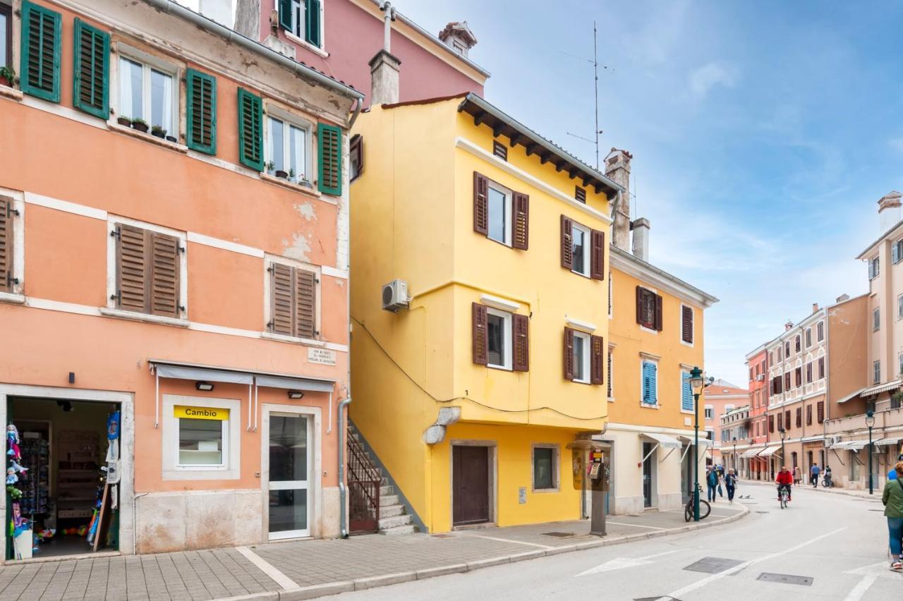 The Yellow House Apartments 罗维尼 外观 照片
